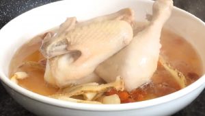 Steam Chicken with Goji Berry and Longan | 枸杞桂圆鸡