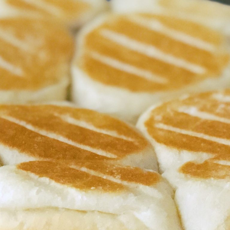 Bread using Rice Cooker，No Egg, Milk and Butter “面包无鸡蛋牛奶和黄油”