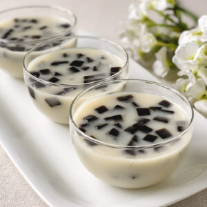 Agar-agar Grass Jelly Pudding