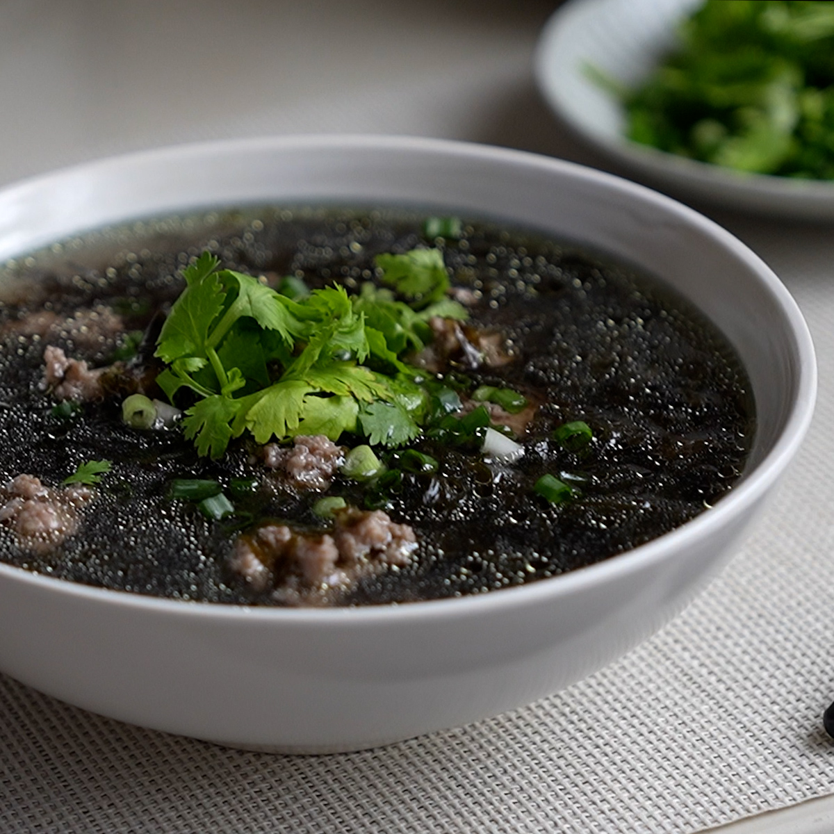 Chinese Seaweed Soup with Minced Pork