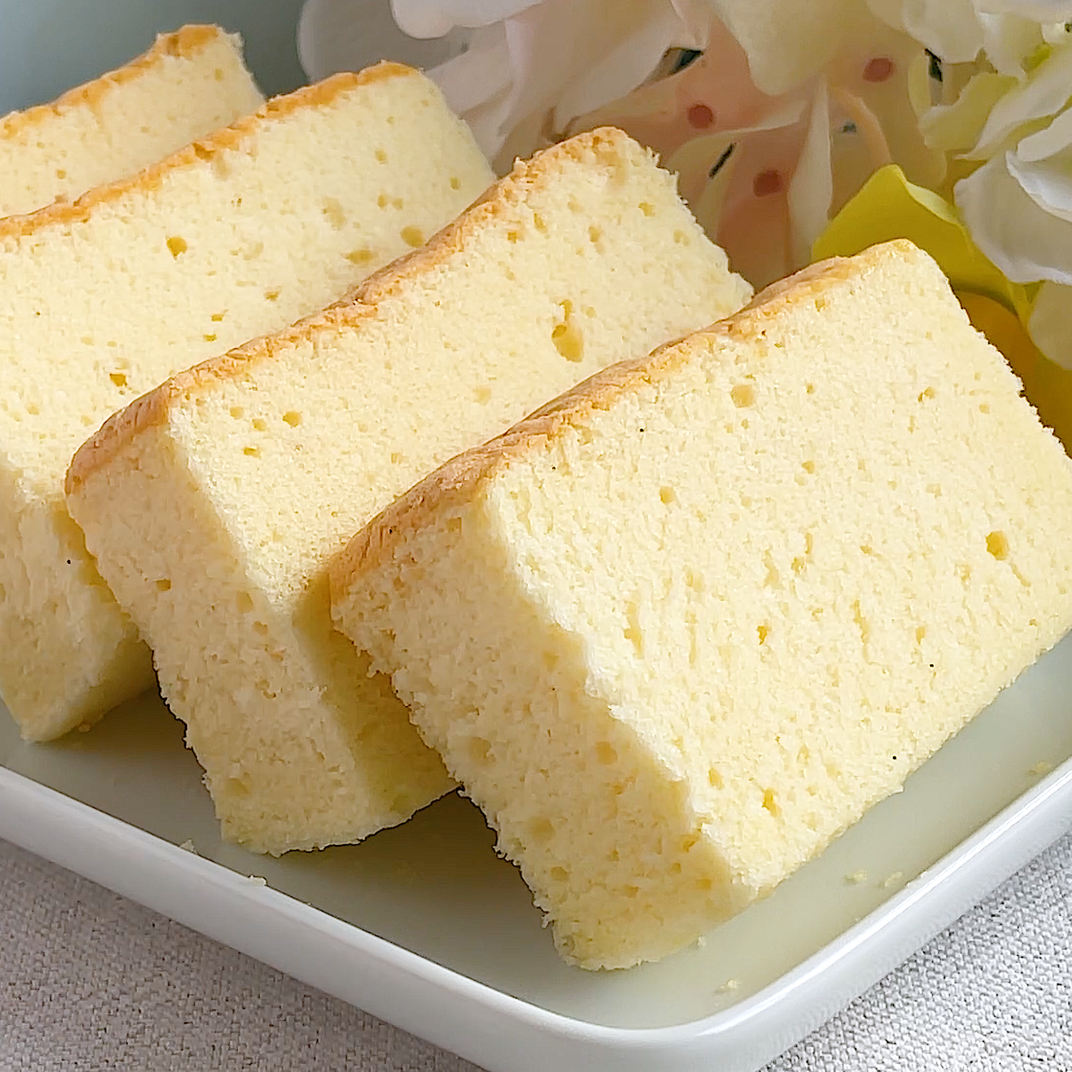 Soft and Fluffy Egg Sponge Cake (Gai Dan Gou) – Easy Chinese Sponge Cake Recipe