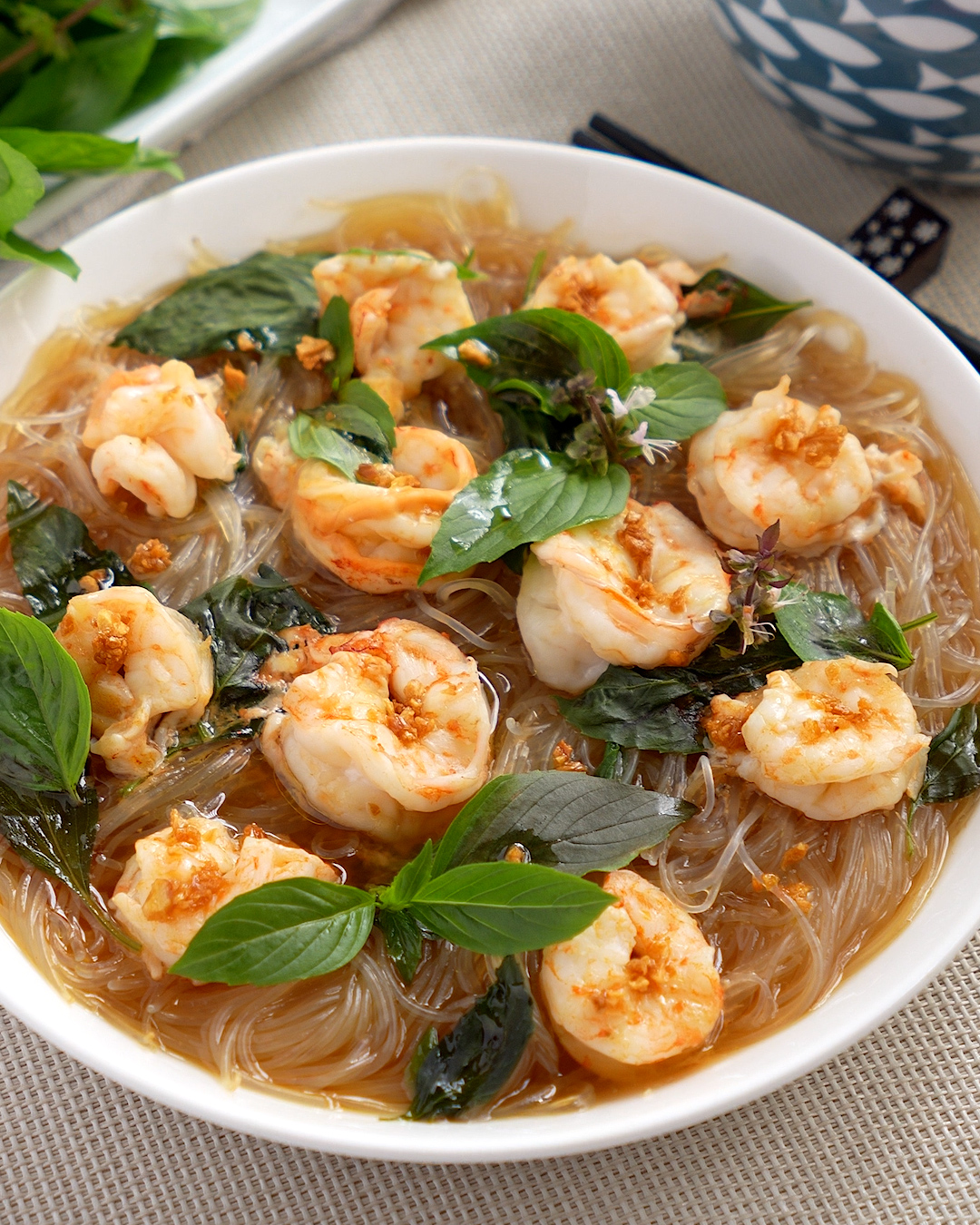Steamed Prawns with Glass Noodles and Thai Basil